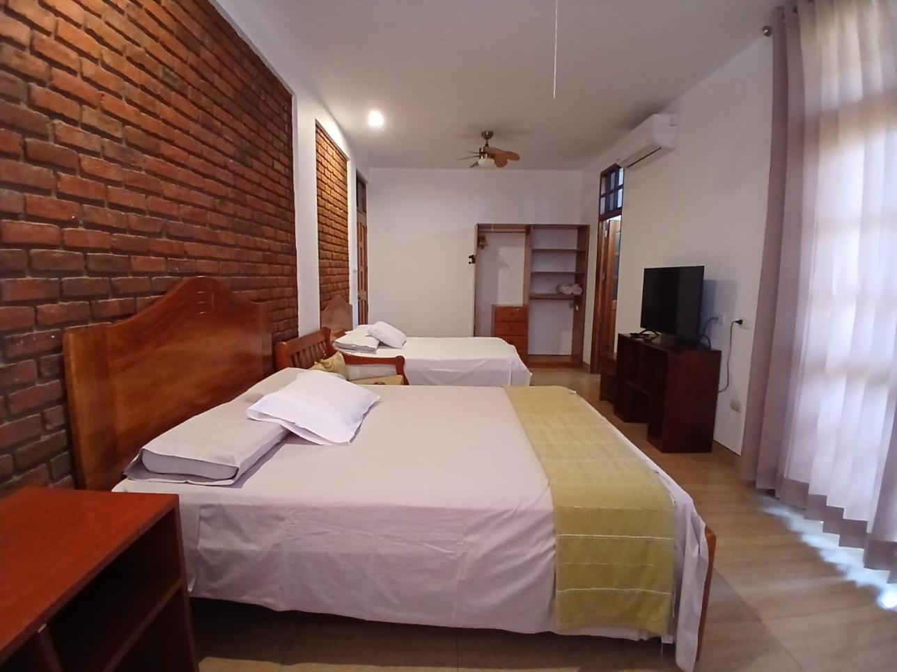 Alojamiento Familiar Custodia Tarapoto Exteriör bild