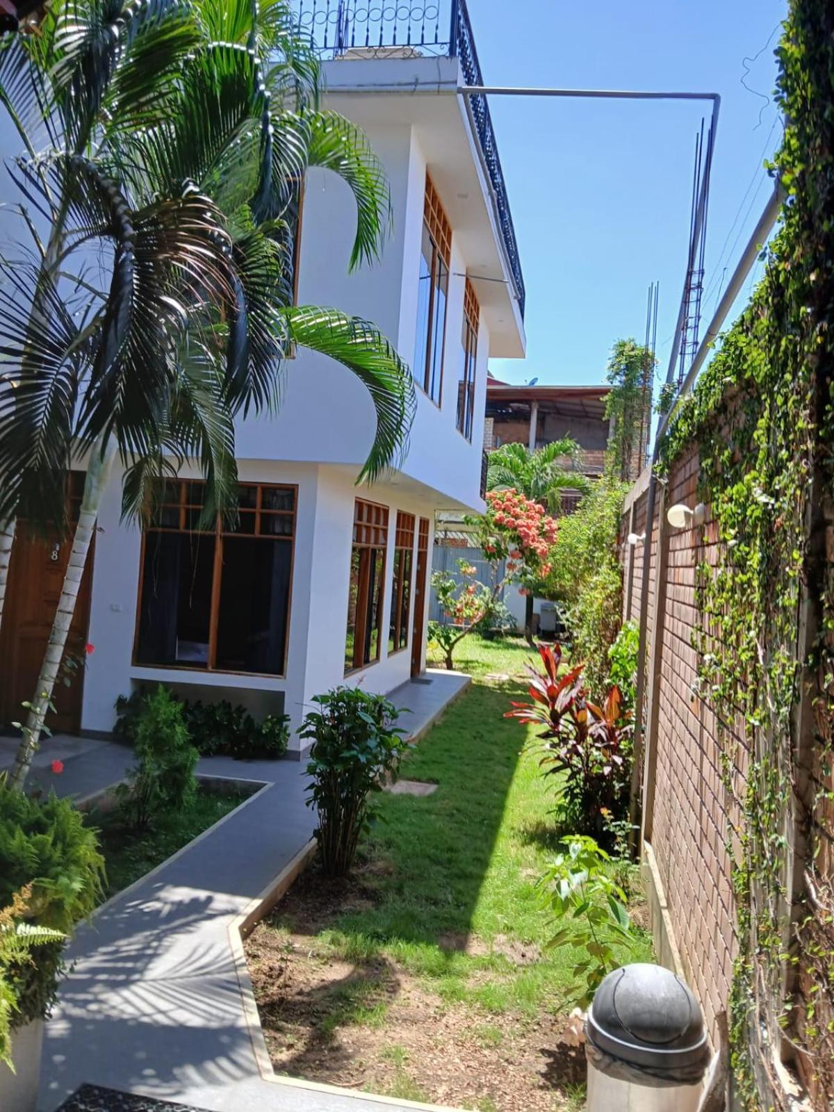 Alojamiento Familiar Custodia Tarapoto Exteriör bild
